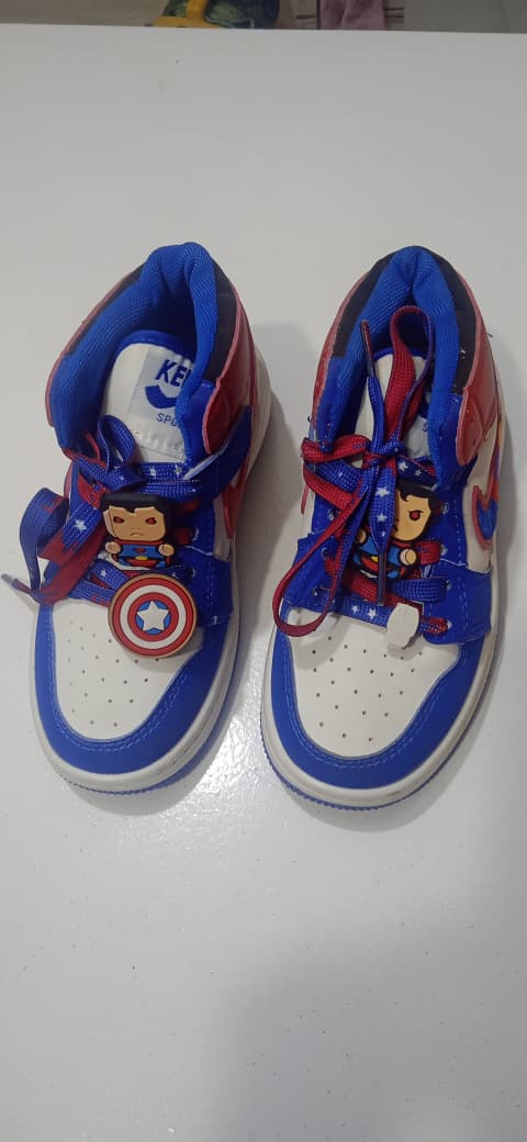 Kids Captain America High Top Sneakers - Sizes 35, 36, 37