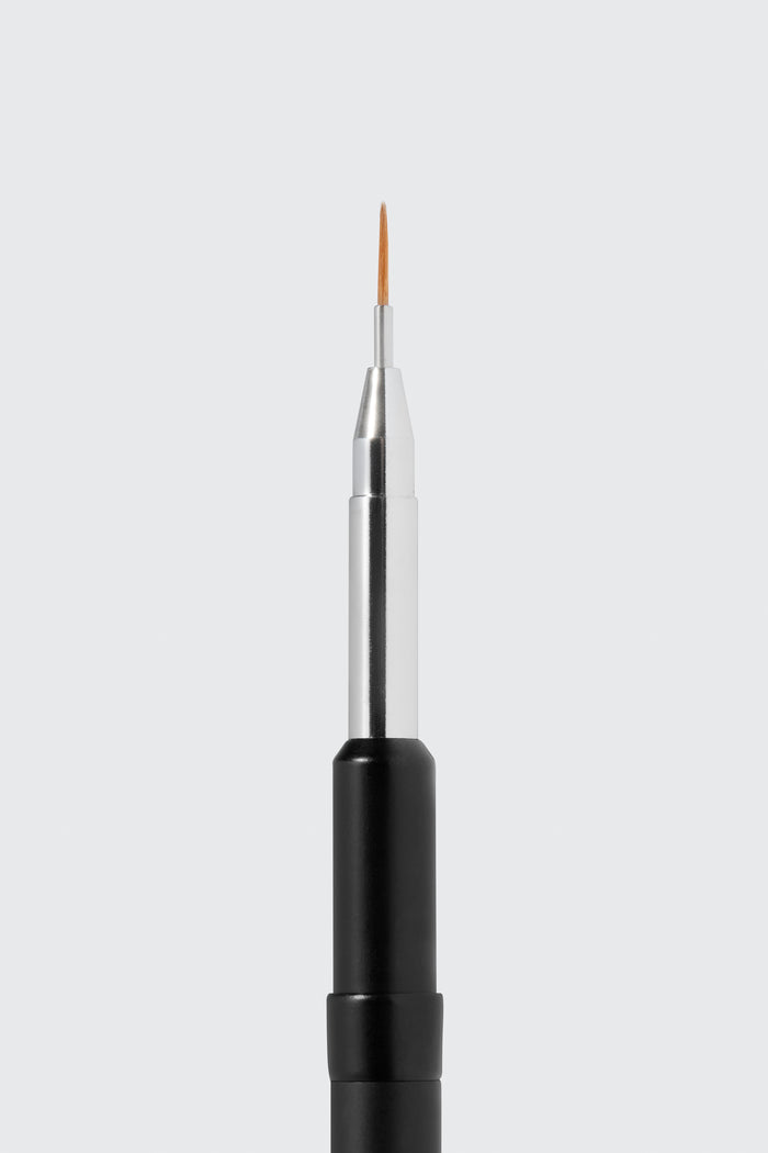 Medium Liner Brush