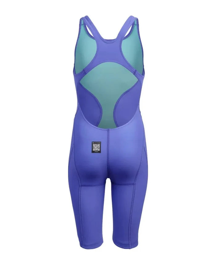 Arena Girls Powerskin Impulso kneesuit in Future Dusk, a sleek and durable swimwear for young swimmers, shown in a close-up view.