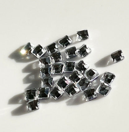 Square 3x3mm / 101 Clear
