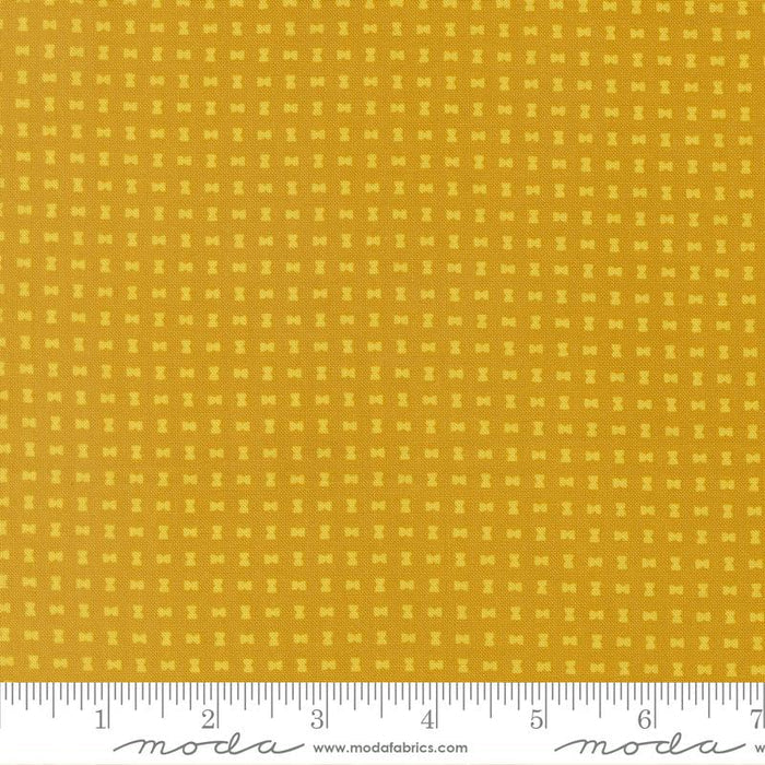 Golden- Scenery Spools- Fat Quarter
