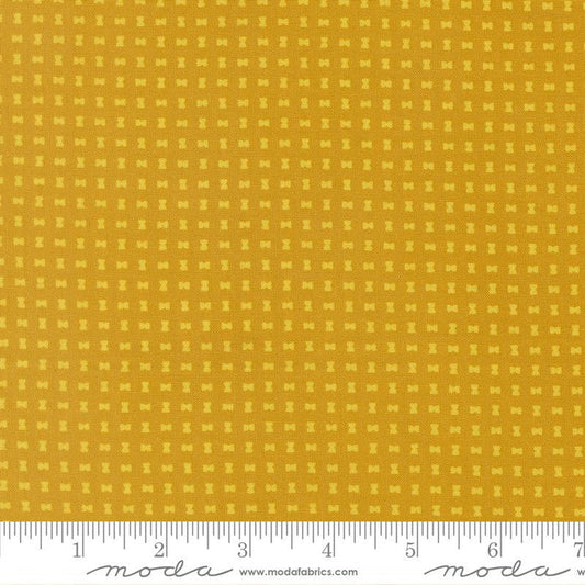 Golden- Scenery Spools- Fat Quarter