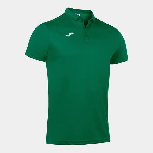Green Joma men's Hobby polo shirt made of comfortable fabric, featuring a classic collar and short sleeves for casual wear.