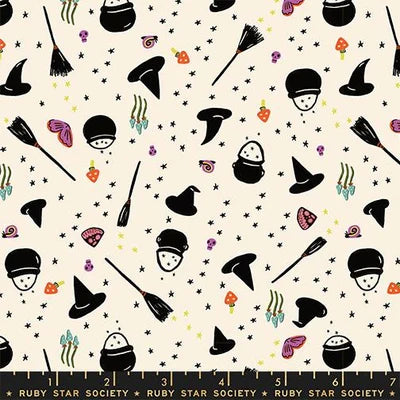 Natural- Witchy Woman- Freaky Familiars- Fat Quarter