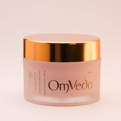 OmVeda protective base jar with gold lid, large OmVeda logo on pink, 50 ml