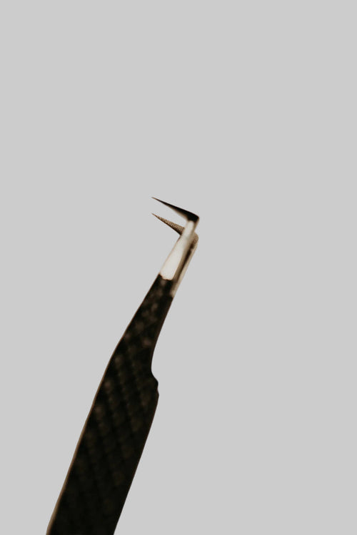 Skinny Boot Volume Tweezer