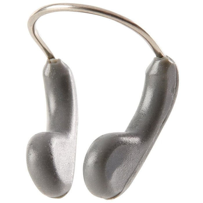 Speedo Competition nose clip with silver hook earplugs for easy storage