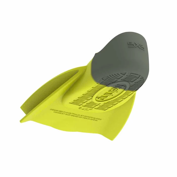Speedo DMC Original fins in yellow and yellow, lightweight swim fins designed for training and snorkeling.