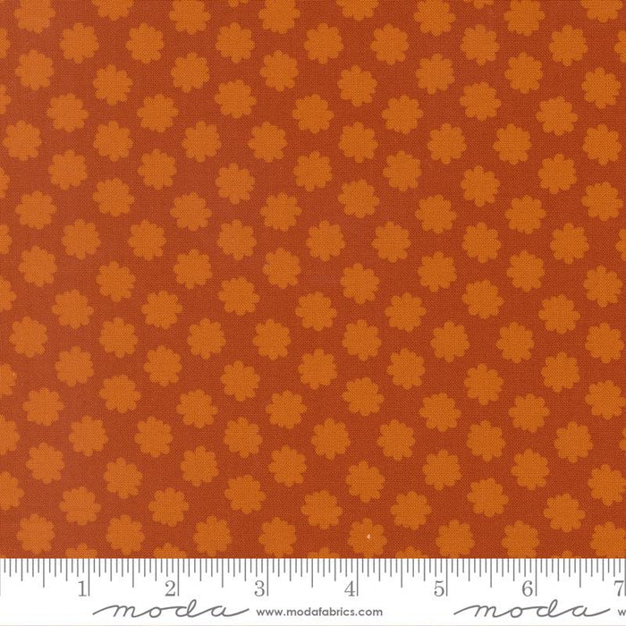 Spice- Scenery Puffball- Fat Quarter