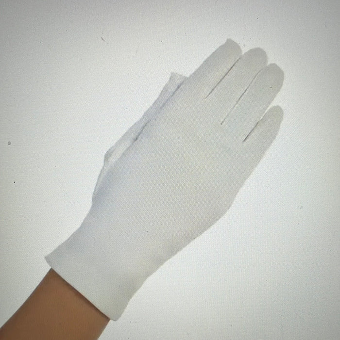 Tip Top Matte White Gloves