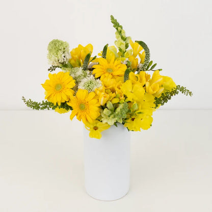 Yellow And White Sunshine Flower Bouquet Vase - Image